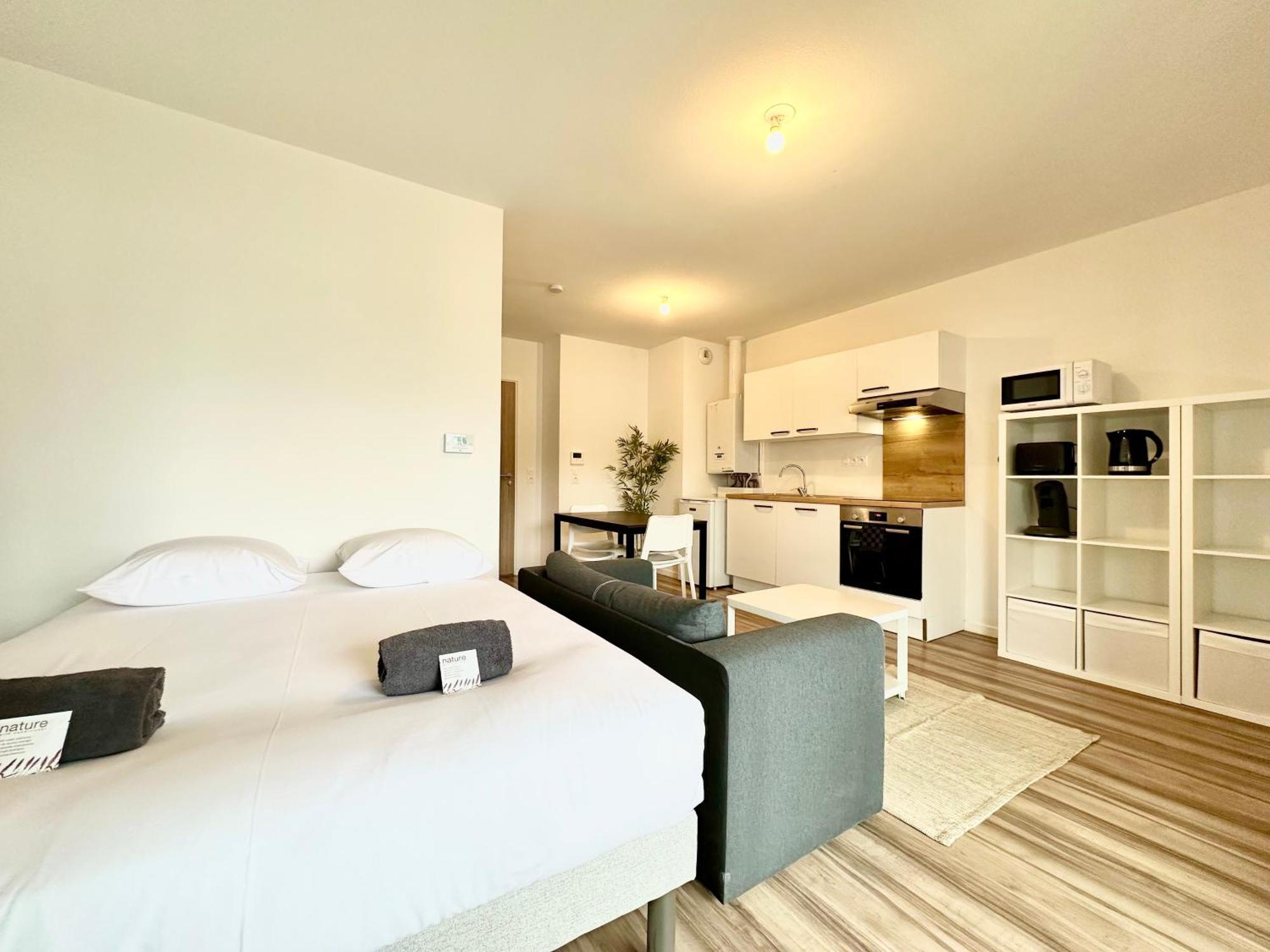 L'Emeraude - Proche Hopital - Parking - Clim - Fibre - Terrasse 몽트드마르장 외부 사진